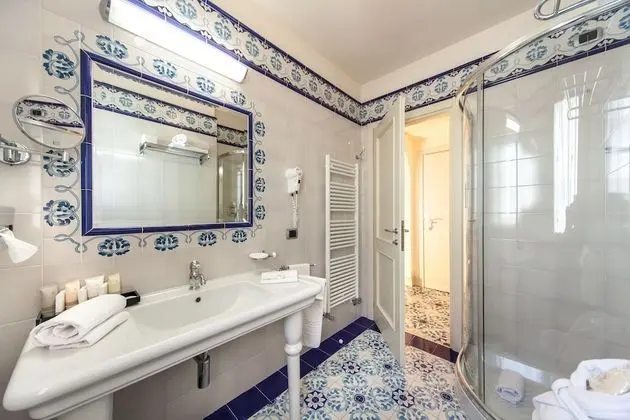 Classic Tek Büyük veya İki Ayrı Yataklı Oda, Deniz Manzaralı