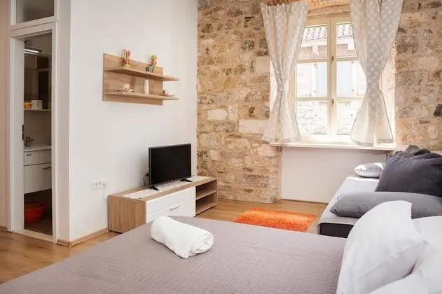 Deluxe Stüdyo, Avlu Manzaralı