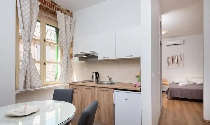 Deluxe Stüdyo, Avlu Manzaralı