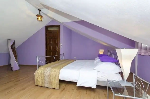 Deluxe Comfort Room