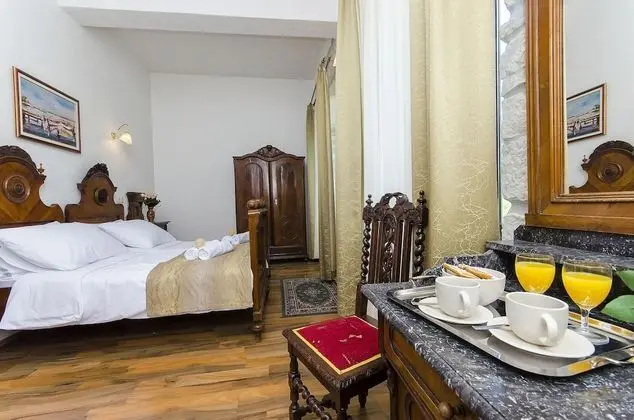 Royal İki Ayrı Yataklı Oda