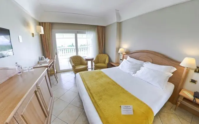 1 Çift ​​kişilik Yatak Classic Garden View