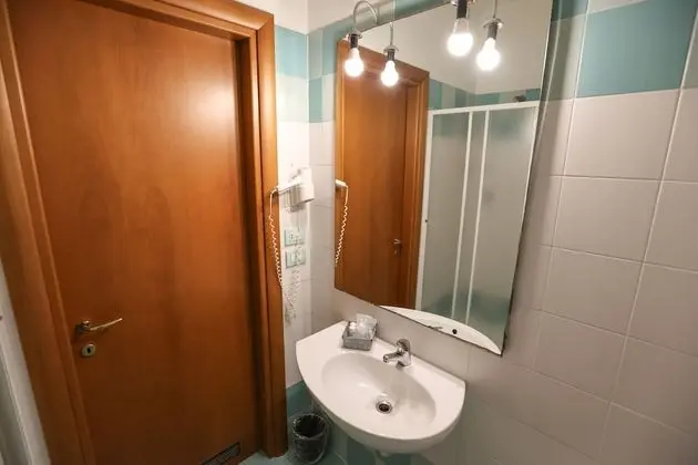 Classic Tek Büyük veya İki Ayrı Yataklı Oda
