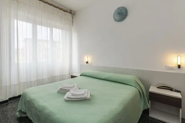 Basic Tek Büyük Yataklı Oda