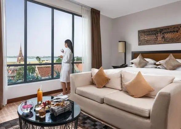 Palace Suite-River & Palace View