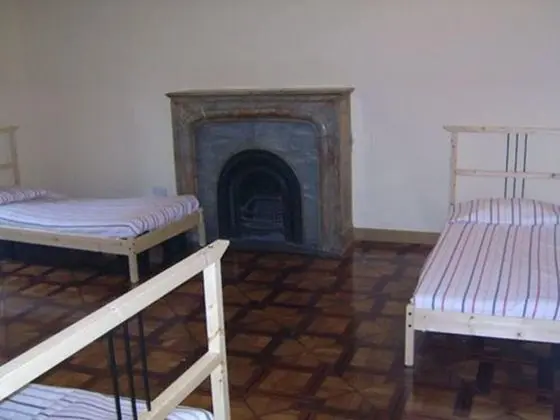 Standard Üç Kişilik Oda, Ortak Banyo