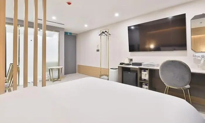 Deluxe Tek Büyük Yataklı Oda