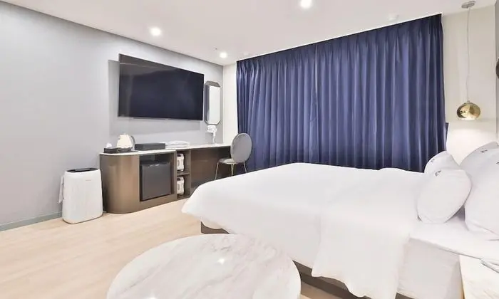 Premium Tek Büyük Yataklı Oda