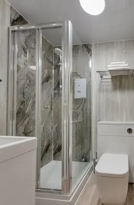 Tek Büyük Yataklı Oda (Room 2 Room only)
