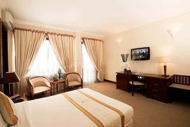 Deluxe Tek Büyük Yataklı Oda