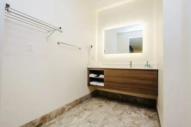 Standard Oda, 1 En Büyük (King) Boy Yatak, Sigara İçilebilir
