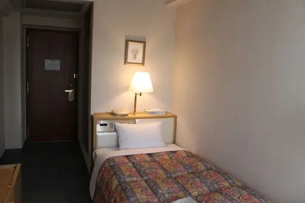 Tek Kişilik Oda, Sigara İçilebilir