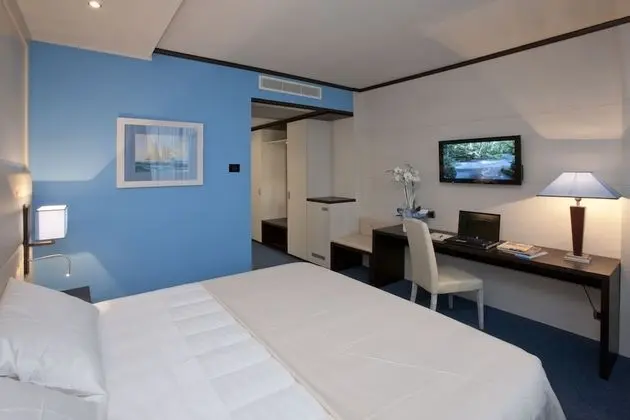 Classic Tek Büyük Yataklı Oda