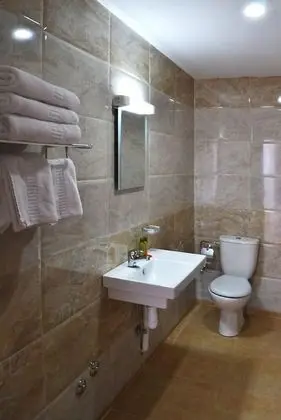 Üç Kişilik Oda, 3 Tek Kişilik Yatak