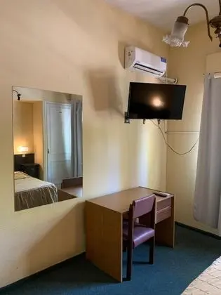 Tek Büyük Yataklı Oda, 1 Çift Kişilik Yatak