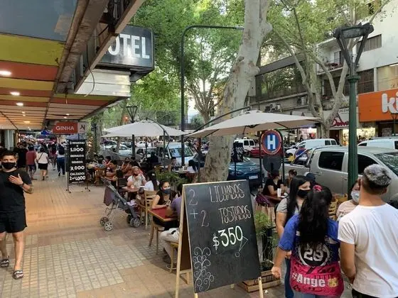 Tek Büyük Yataklı Oda, 1 Çift Kişilik Yatak