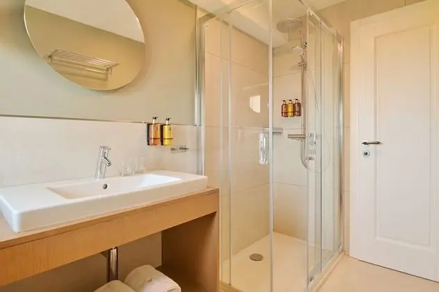 Standard Tek Büyük veya İki Ayrı Yataklı Oda