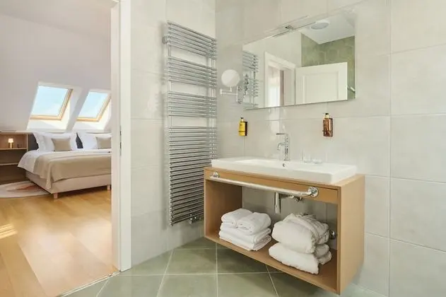 Superior Tek Büyük veya İki Ayrı Yataklı Oda