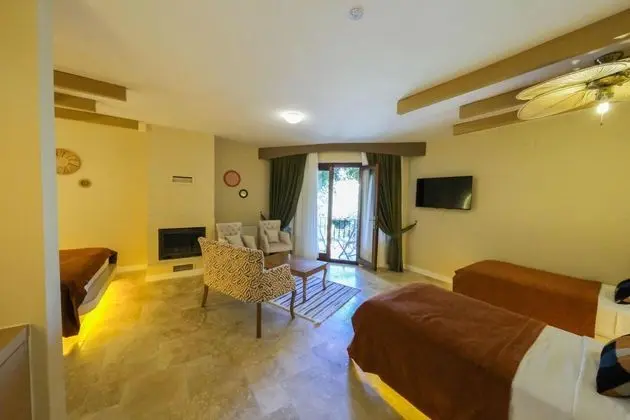 https://images.odamax.com/img/1920x1080/odamax/image/upload/Palace_Hotel_Olive_Odore_202606291435220_aile_6_.jpg
