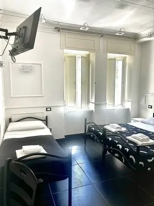 Üç Kişilik Oda