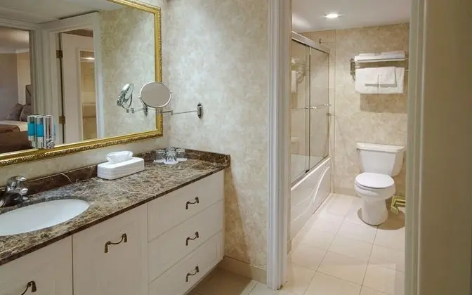 Interior Garden Balcony Family Suite, 2 Queen beds and Sofa-bed