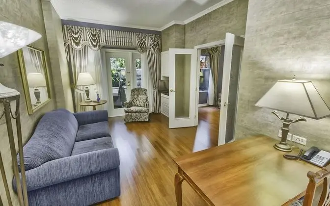 Suite, 1 Queen Bed and Sofa-bed (Interior)