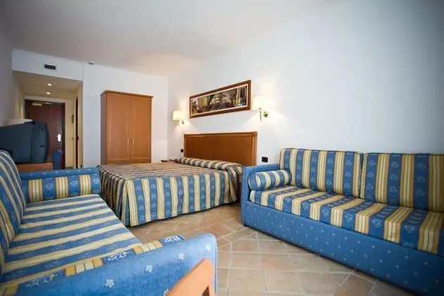 Junior Süit, Balkon, Havuz Manzaralı