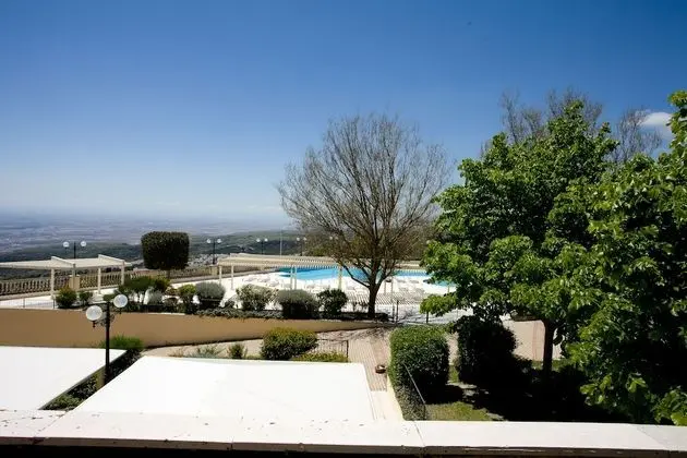 Junior Süit, Balkon, Havuz Manzaralı