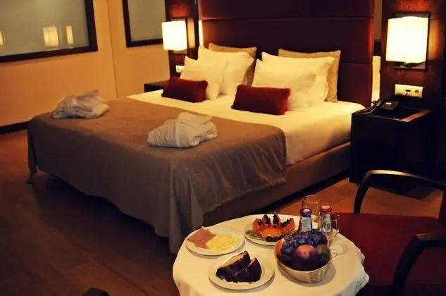 Tek Büyük Yataklı Oda