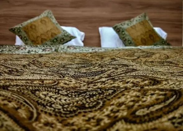 Standard Oda (Non Air Conditioning)