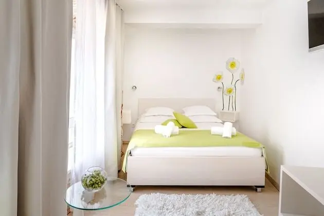 Comfort Tek Büyük Yataklı Oda