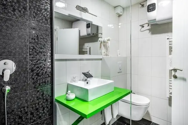 Comfort Tek Büyük Yataklı Oda