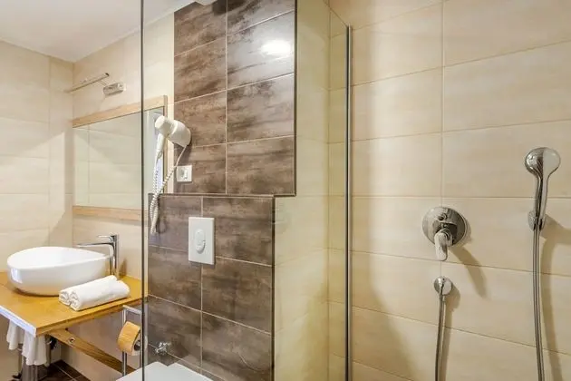 Standard Tek Büyük Yataklı Oda