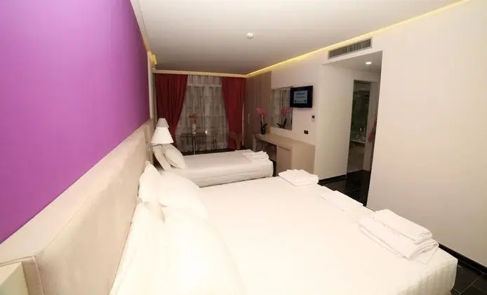 Deluxe Üç Kişilik Oda