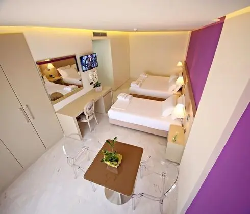 Deluxe Üç Kişilik Oda