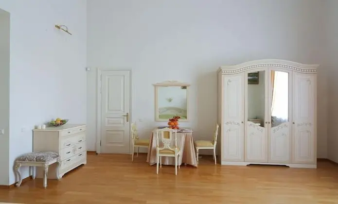 Basic Dört Kişilik Oda, 2 Büyük (Queen) Boy Yatak, Ortak Banyo (№5)