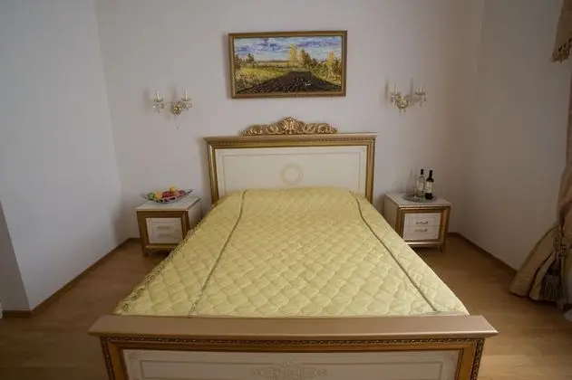 Basic Tek Büyük Yataklı Oda, 1 Büyük (Queen) Boy Yatak, Ortak Banyo (№3-4)