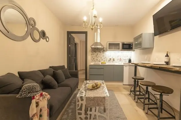 Deluxe Apartment (3 adults)