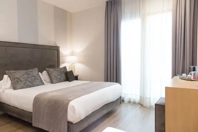 Standard Tek Kişilik Oda (Interior Patio View)