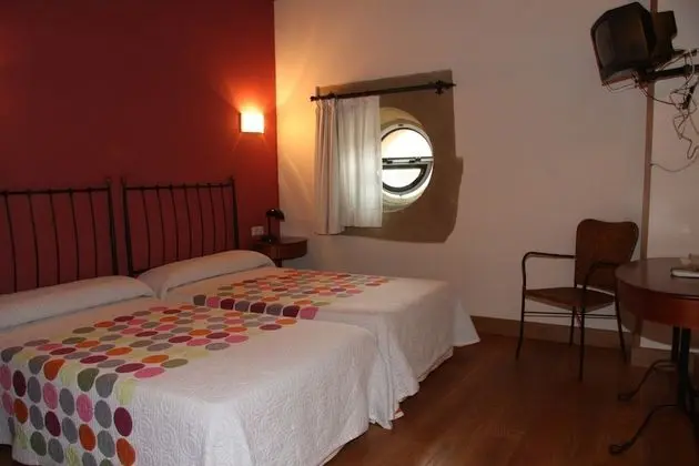Basic Üç Kişilik Oda