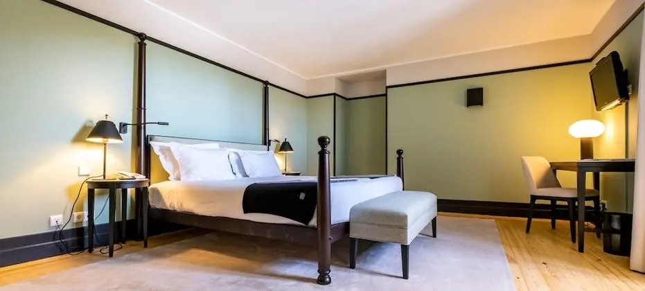 Deluxe Tek Büyük Yataklı Oda
