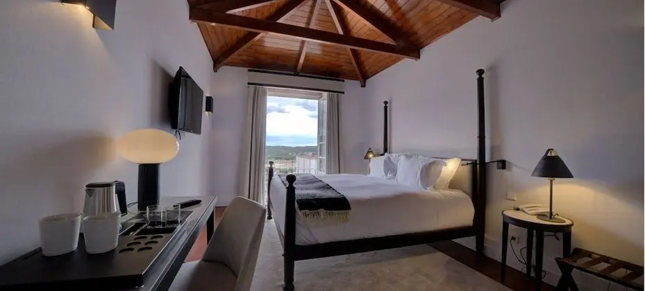 Deluxe Tek Büyük Yataklı Oda (Panoramic View)
