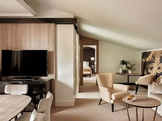One Bedroom Master Suite Red Level