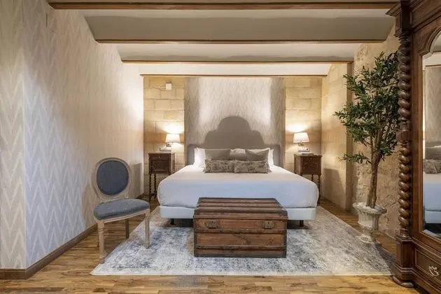 Superior Tek Büyük Yataklı Oda (Interior)