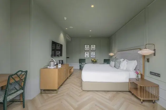 Deluxe Tek Büyük Yataklı Oda