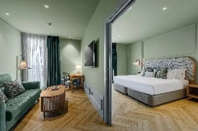 SUITE