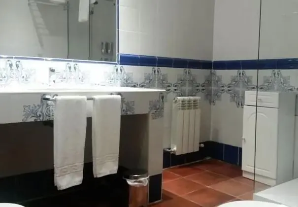 Büyük Yataklı Tek Kişilik Oda