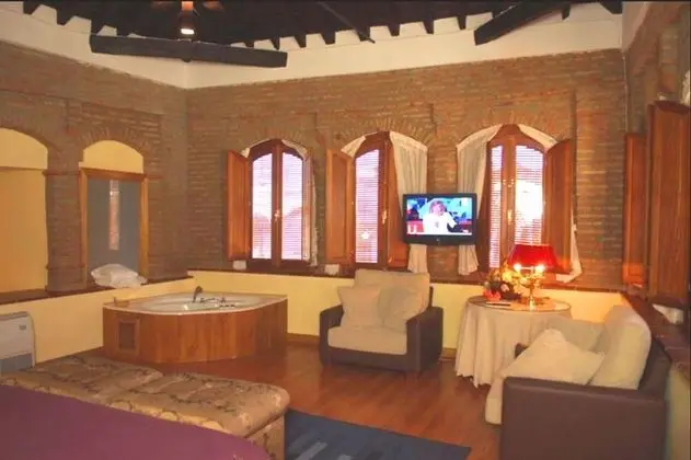 Süit, Sıcak Su Küveti