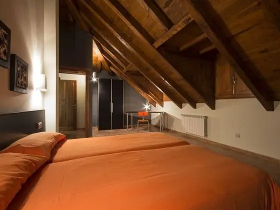 Standard Apart Daire, 3 Yatak Odası, Şömine