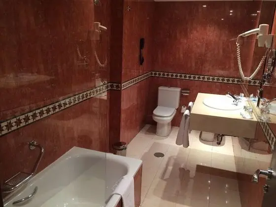 Tek Büyük Yataklı Oda (Cathedral View)